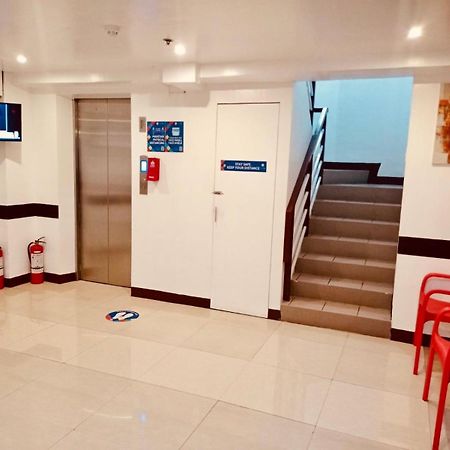 Oyo 888 City Stay Inns Fortview Bgc Pasig City Eksteriør billede